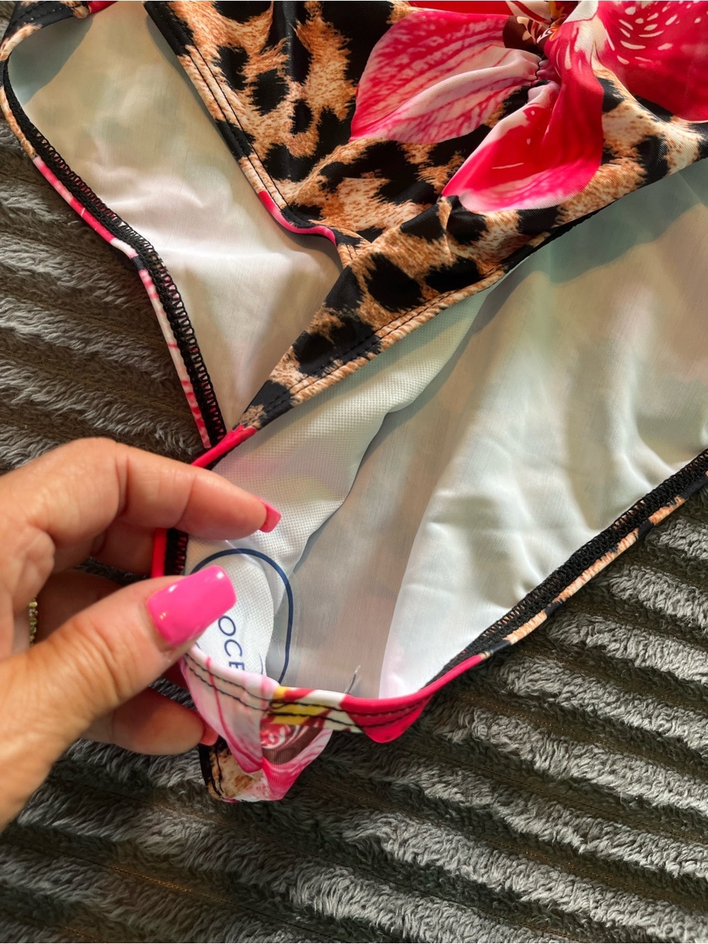 New leopard and floral all ruched swimsuit. - Picture 4 of 7